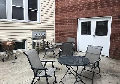 2041 N Leavitt St #2 — Photo 4