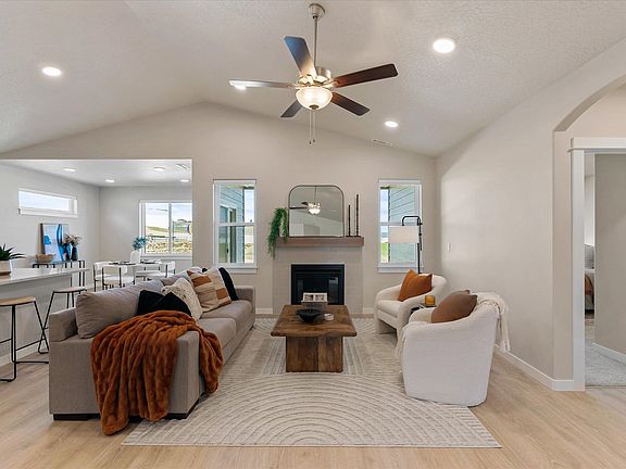 4th image of 18277 E 17th Ave #3/2