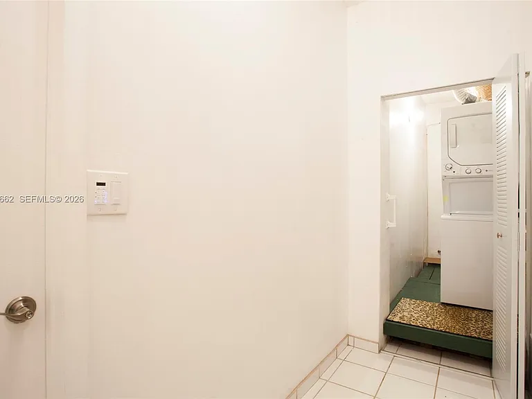 4720 Pine Tree Dr #1 — Photo 6