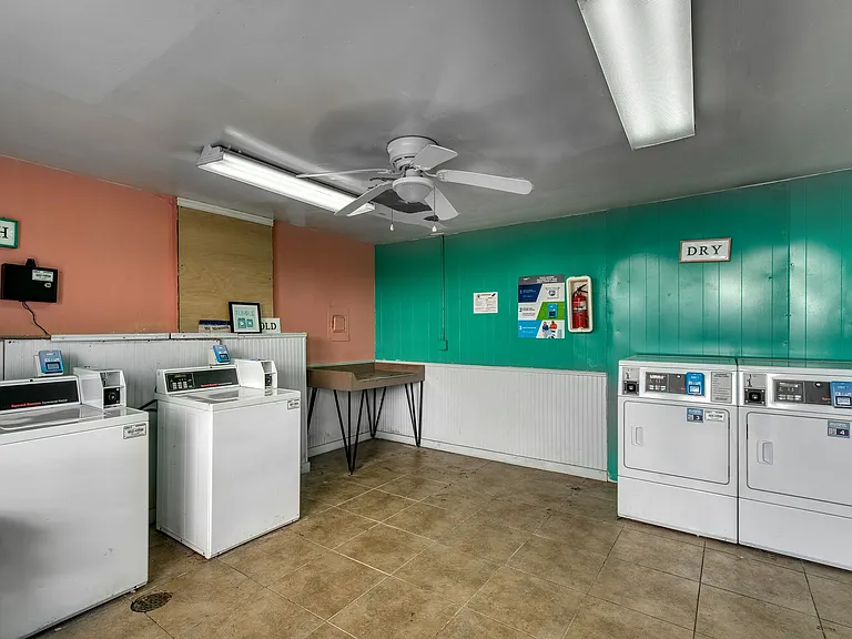 Midtown Manor and Towers Apartments Laundry