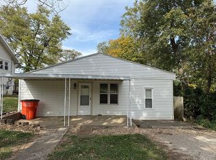 1325 W Randolph St, Vandalia, IL 62471
