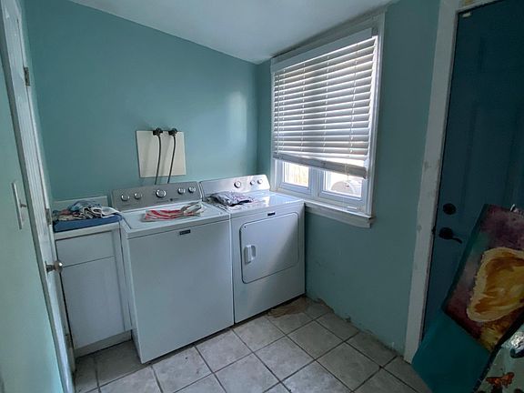 1st floor laundry