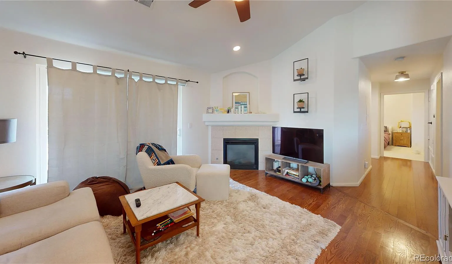 2 bed, 2.0 bath, 1020 sqft, $2,895 — Photo 3