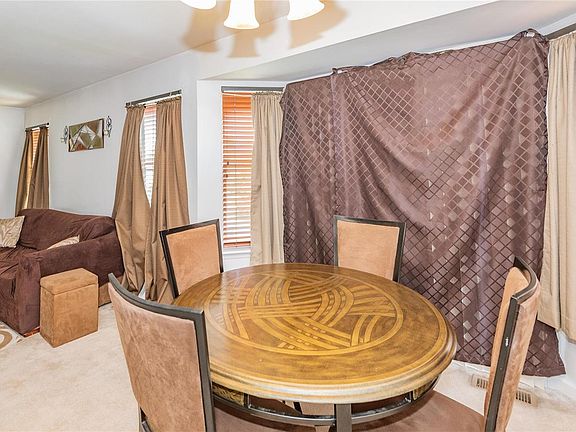 2nd image of 137 Rivermeade Ln