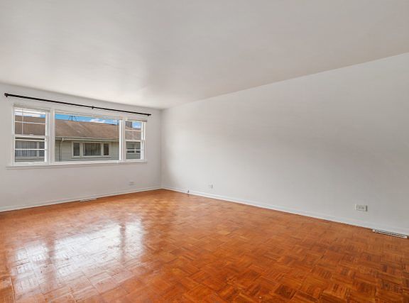 4th image of 7831 N Nordica Ave