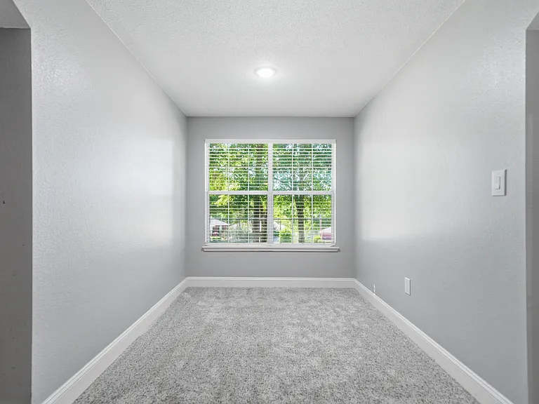 5855 Hunting Meadows Dr — Photo 40