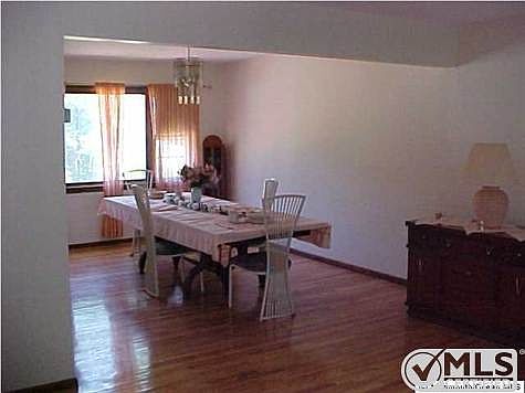 5th image of 684 White Cedar Dr