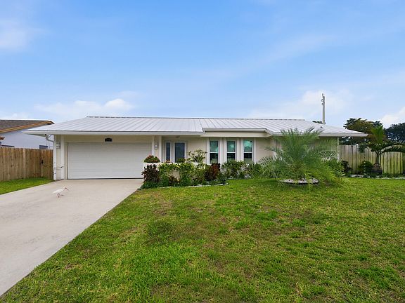 3rd image of 1188 SW 24th Terrace