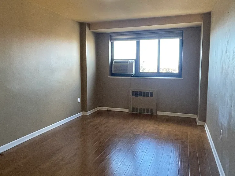90 Prospect Ave #8E — Photo 13