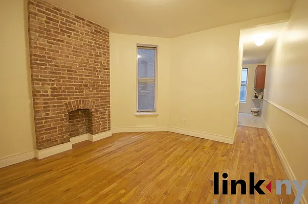 Rented by Link NY Realty | media 22