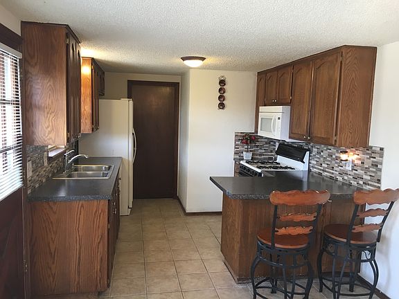 5th image of 15129 Vicki Dr