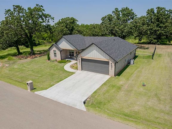 3rd image of 4422 E Bruce Way