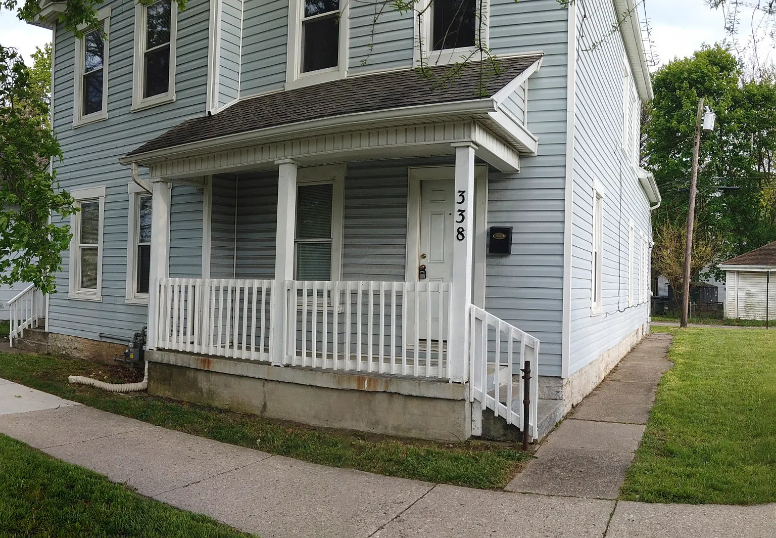 Spacious 3-Bedroom Duplex in a Convenient Dayton Location — Photo 1