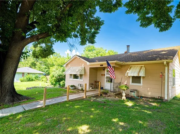 1501 S 20th St W, Saint Joseph, MO 64507
