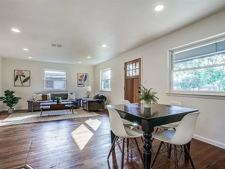 1220 Danville Dr — Photo 3