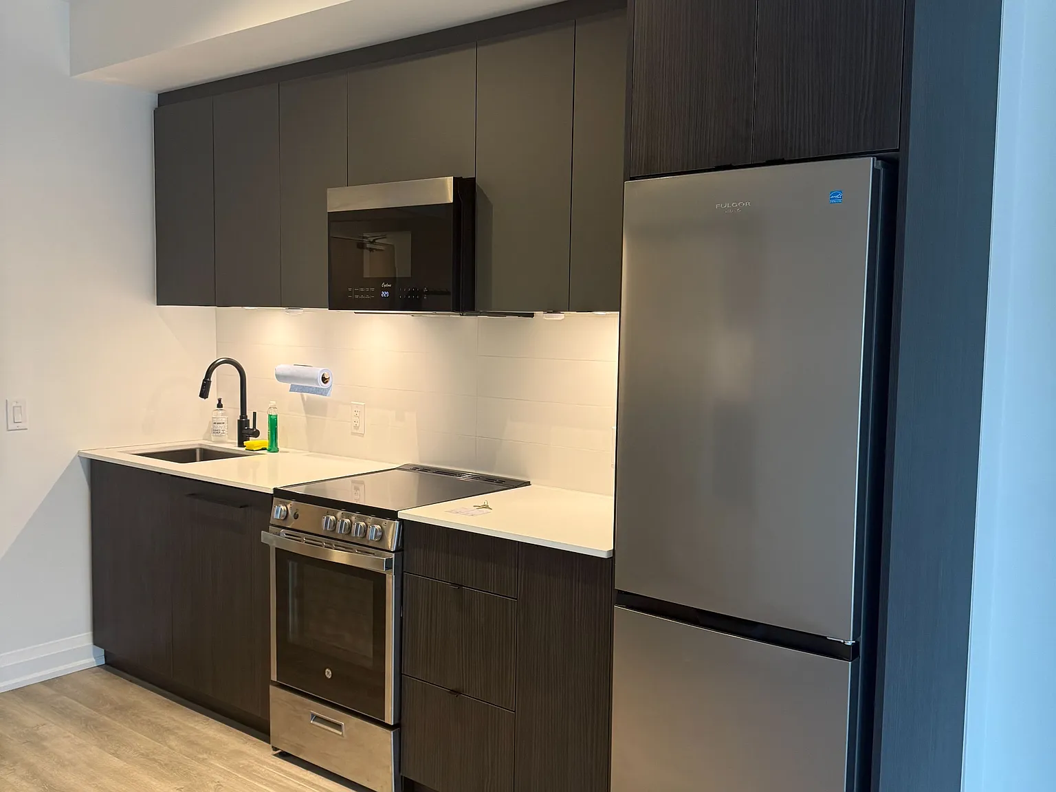 2 bed, $2,600 — Photo 3