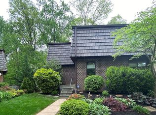 8167 Inverness Ridge Rd, Potomac, MD 20854