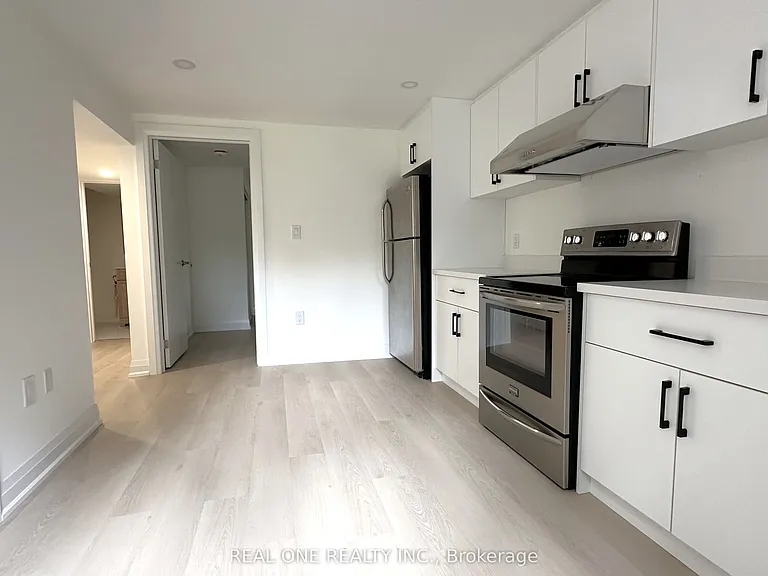 57 James Gray Dr #LOWER — Photo 2