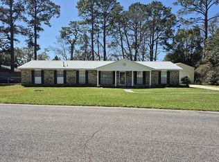 313 Sutherland Dr, Chickasaw, AL 36611