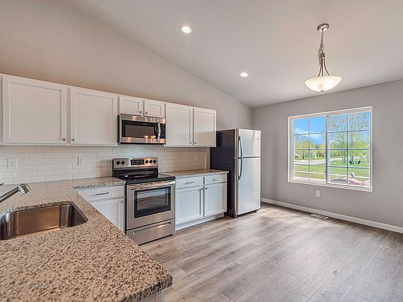 2nd image of 3049 Trafalgar Dr