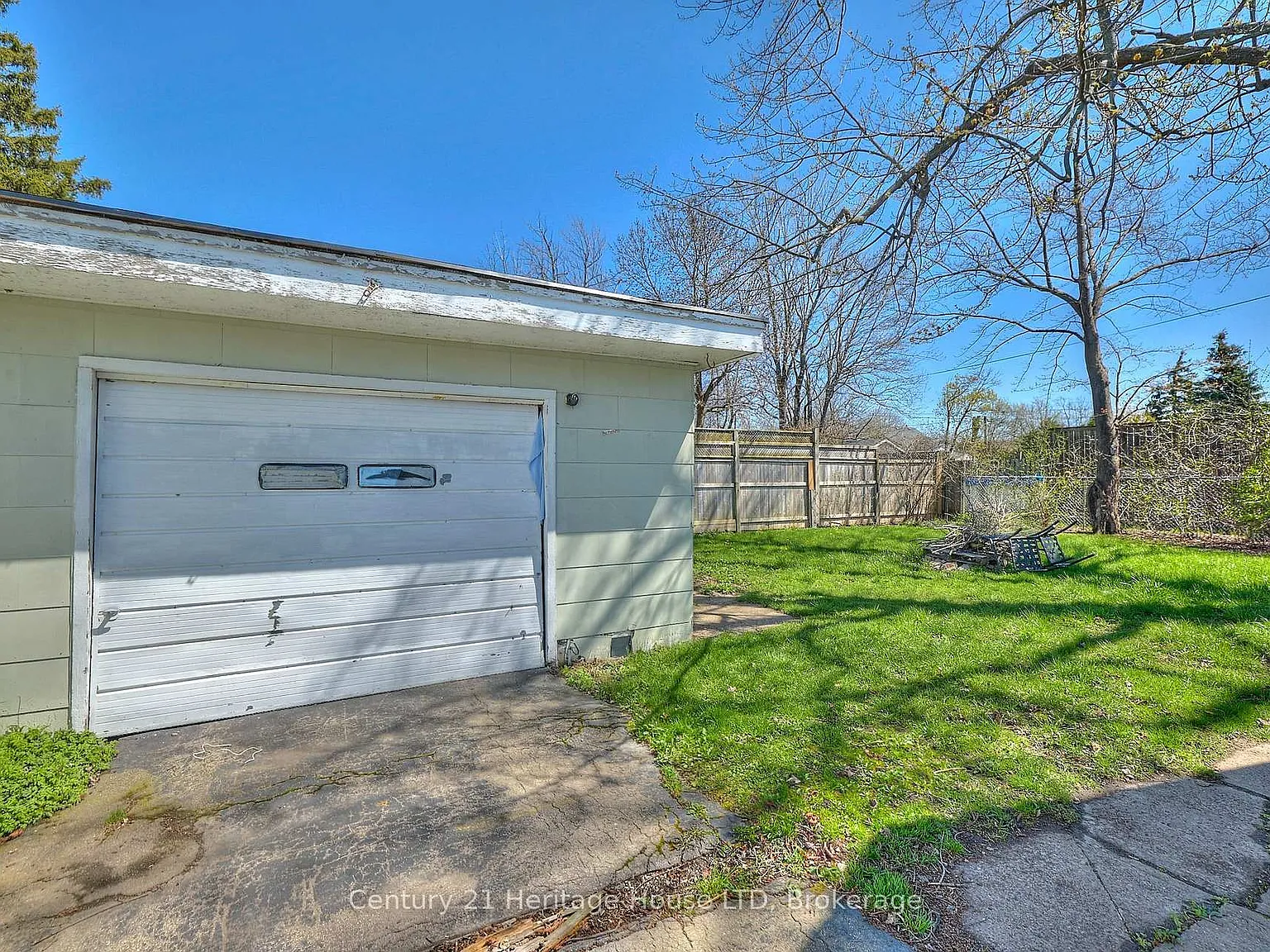3 bed, $2,000 — Photo 3