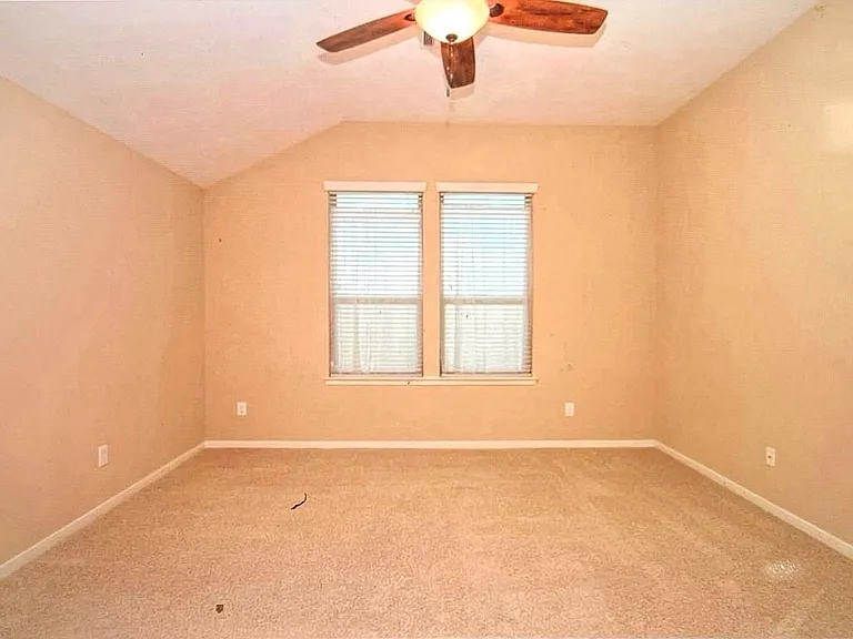 1707 Stieler Dr — Photo 9