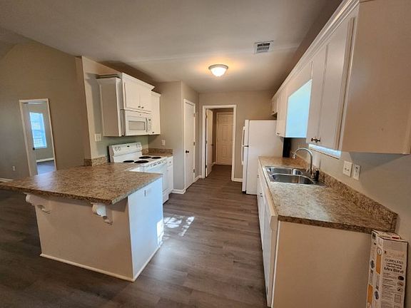 5th image of 3501 W 25th St