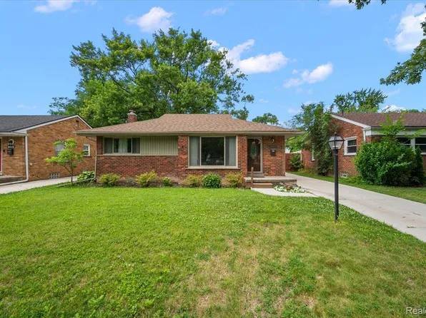 17677 Denby, Redford, MI 48240