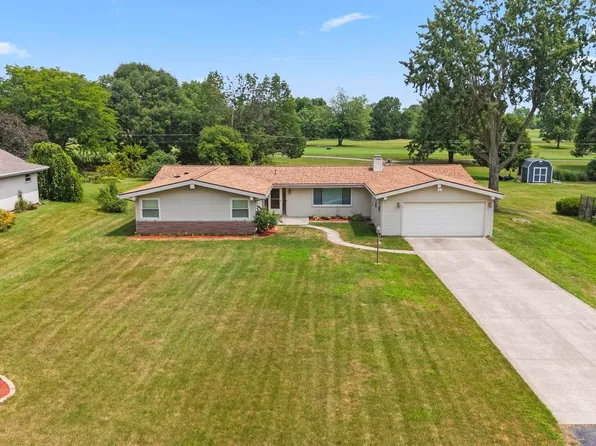 4824 Golfview Dr, Fort Wayne, IN 46818
