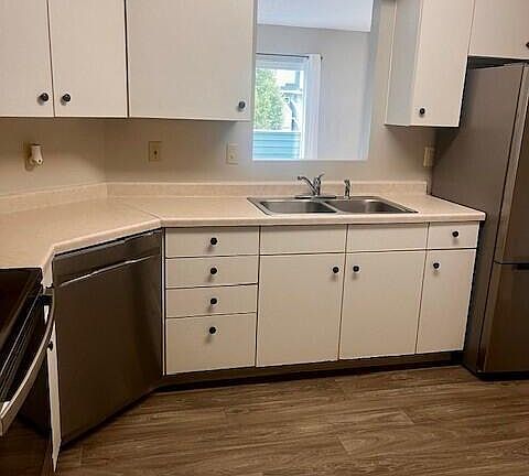 4th image of 2285 Knightsbridge Ct