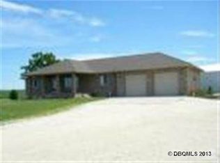 2064 180th St, Manchester, IA 52057
