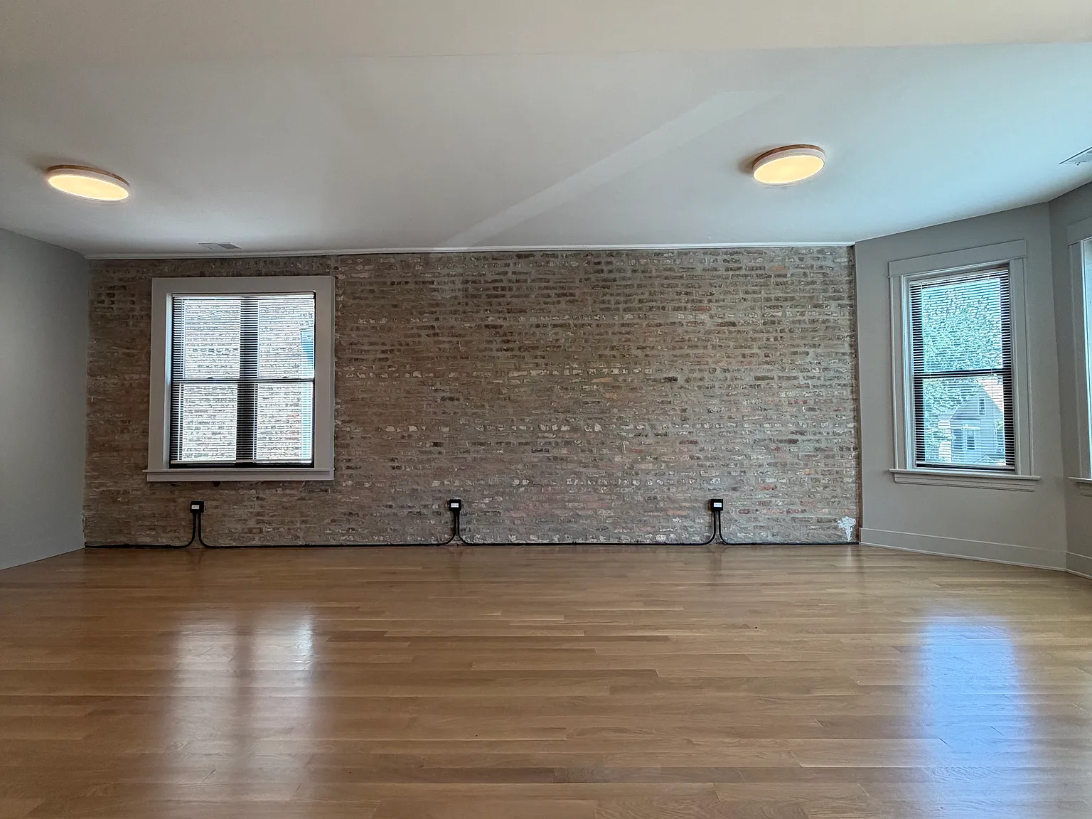 2 bed, 1150 sqft, $2,995 — Photo 4