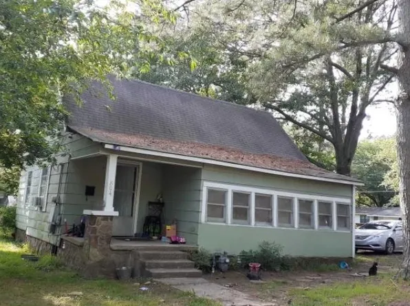 804 N Birch St, Searcy, AR 72143