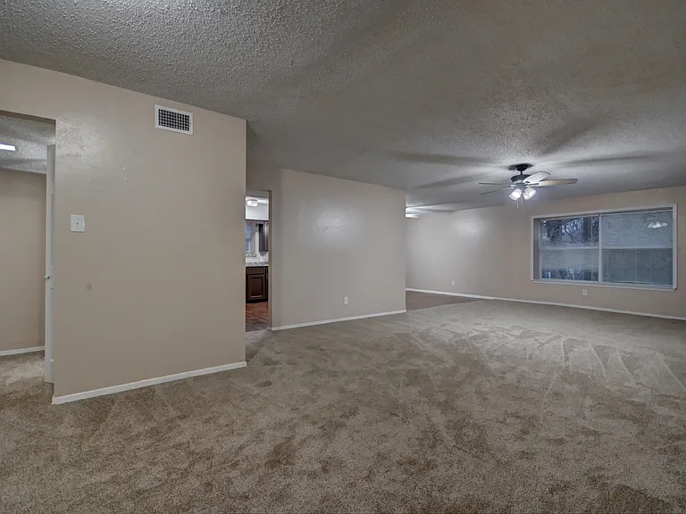 3319 Crites St — Photo 4