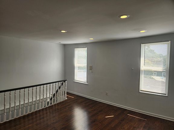 2nd image of 154 Sumac St Floor 3