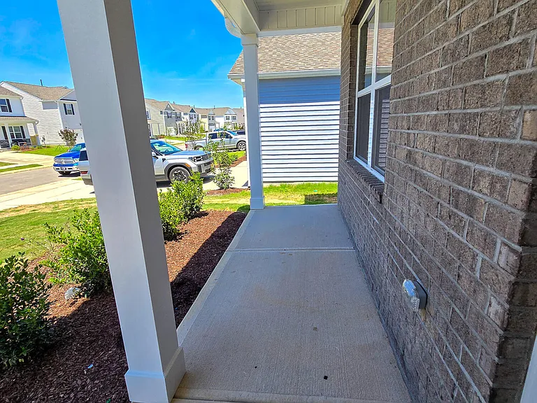 877 Bullhorn Dr — Photo 3