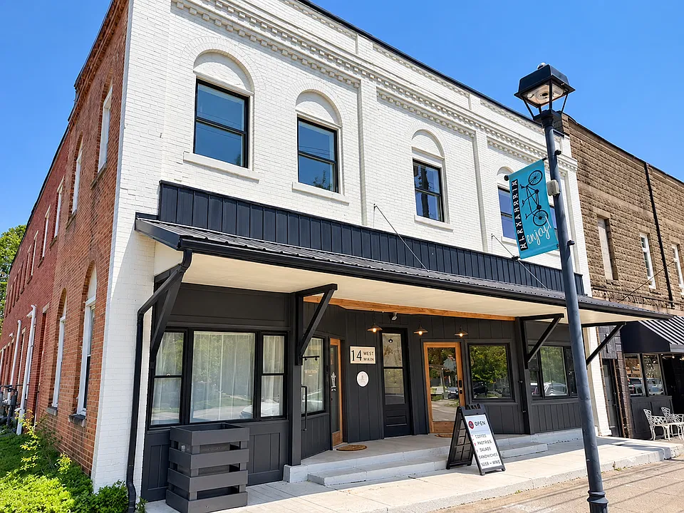 14 W Main St