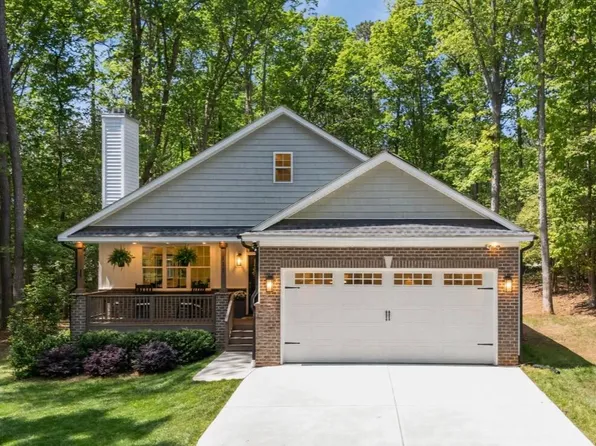 111 Nashua Dr, Louisburg, NC 27549