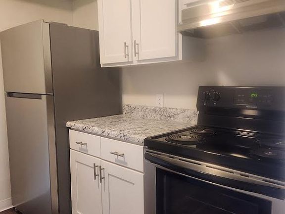 3rd image of 3021 N Pointe Dr #3004-F