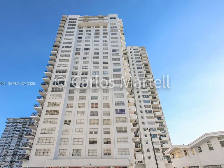 2780 NE 183rd St #1 — Photo 37