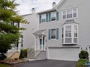 83 Warbler Dr, Wayne, NJ 07470