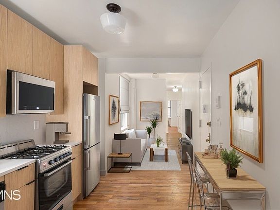 3rd image of 260 W 16th St APT 3B