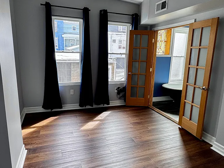 5314 Butler St #2 — Photo 8