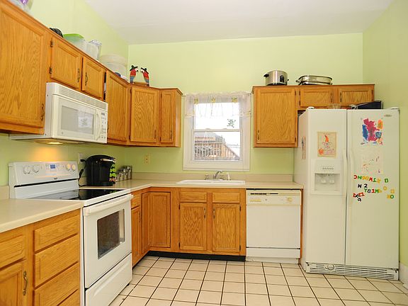 4th image of 719 Central Ave