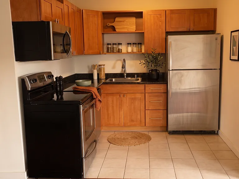 Lawton Park Apartments — Photo 21