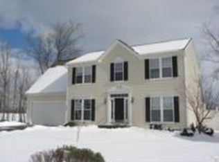 1142 Jensen Ct, Farmington, NY 14425