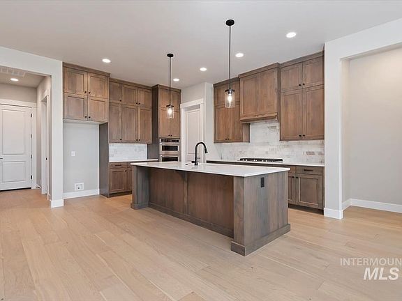 5th image of 2109 N Rockdale Ave