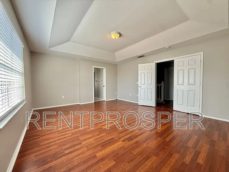 2205 Wyndam Way — Photo 6