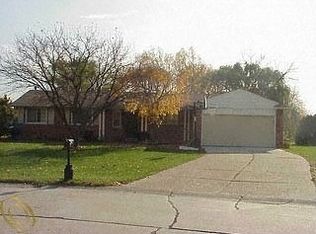 25726 Branchaster Rd, Farmington Hills, MI 48336