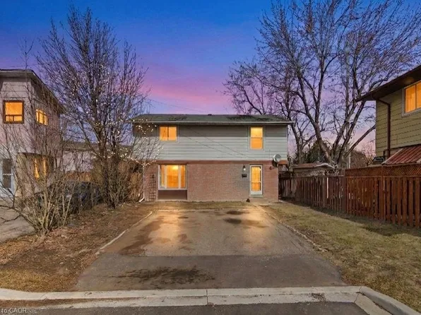 8 Huronia Ct, Brampton, ON L6S 2C7